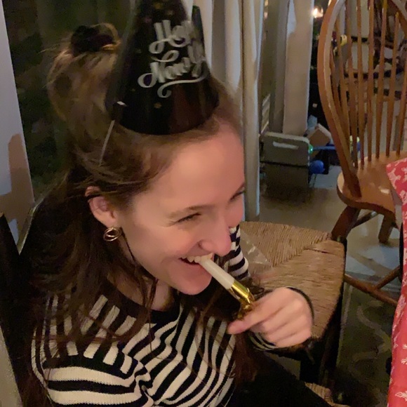 Meet your Posher, Dana - Picture 2 of 3